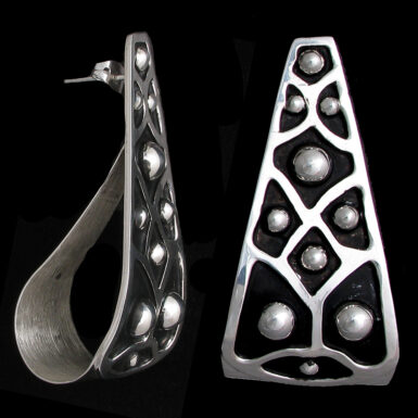 Oxidized 1/2 Bead Curving Band