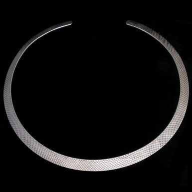 Cris Crossed Etched Collar