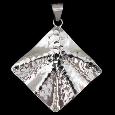 Undulating Hammered Diamond