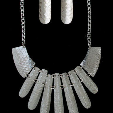 Graduated hammered sterling silver wholesale jewelry set