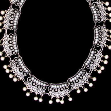 Media Casquilla Necklace