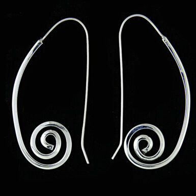 Elongated Swirled Hoop