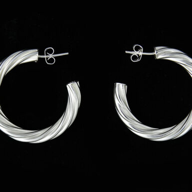 Twisted Hoop