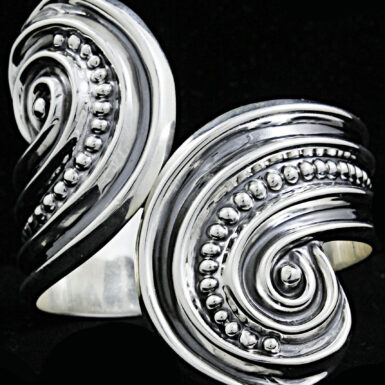Hinged Bracelet