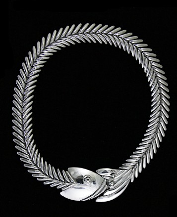 Sterling silver articulated fish necklace wholesale jewelry