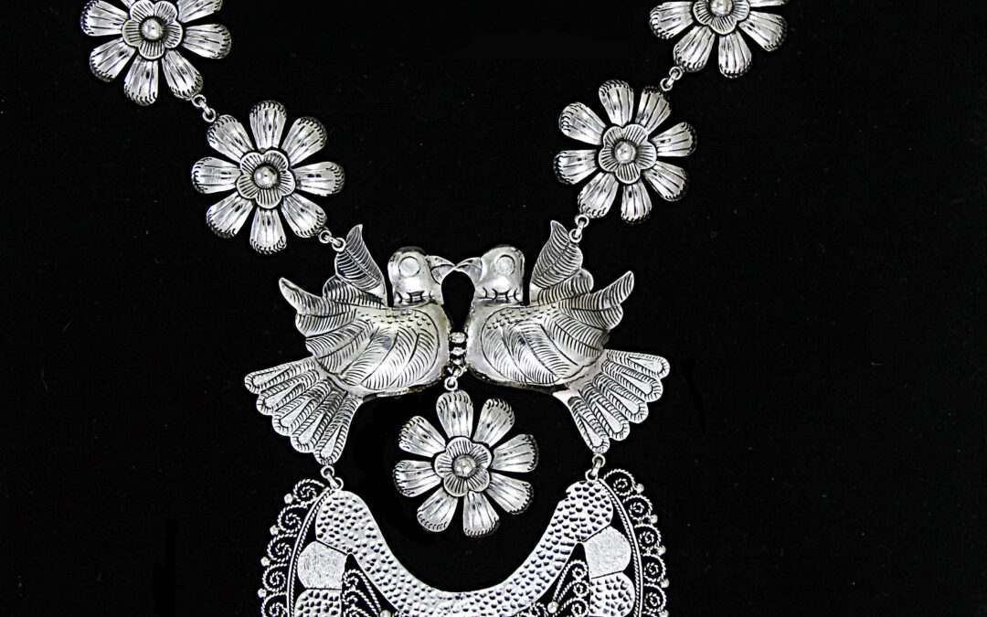Old Mexico Love Birds Flower Set