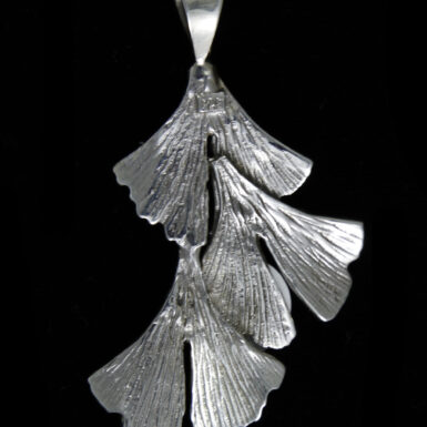 Triple Ginkgo Leaf