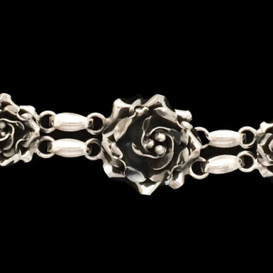 Linked Roses