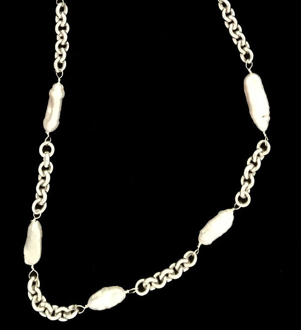 Long Biwa Pearl Chain