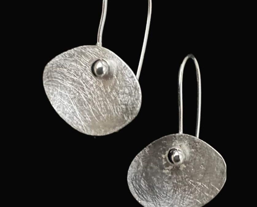 Petite Pod Earrings