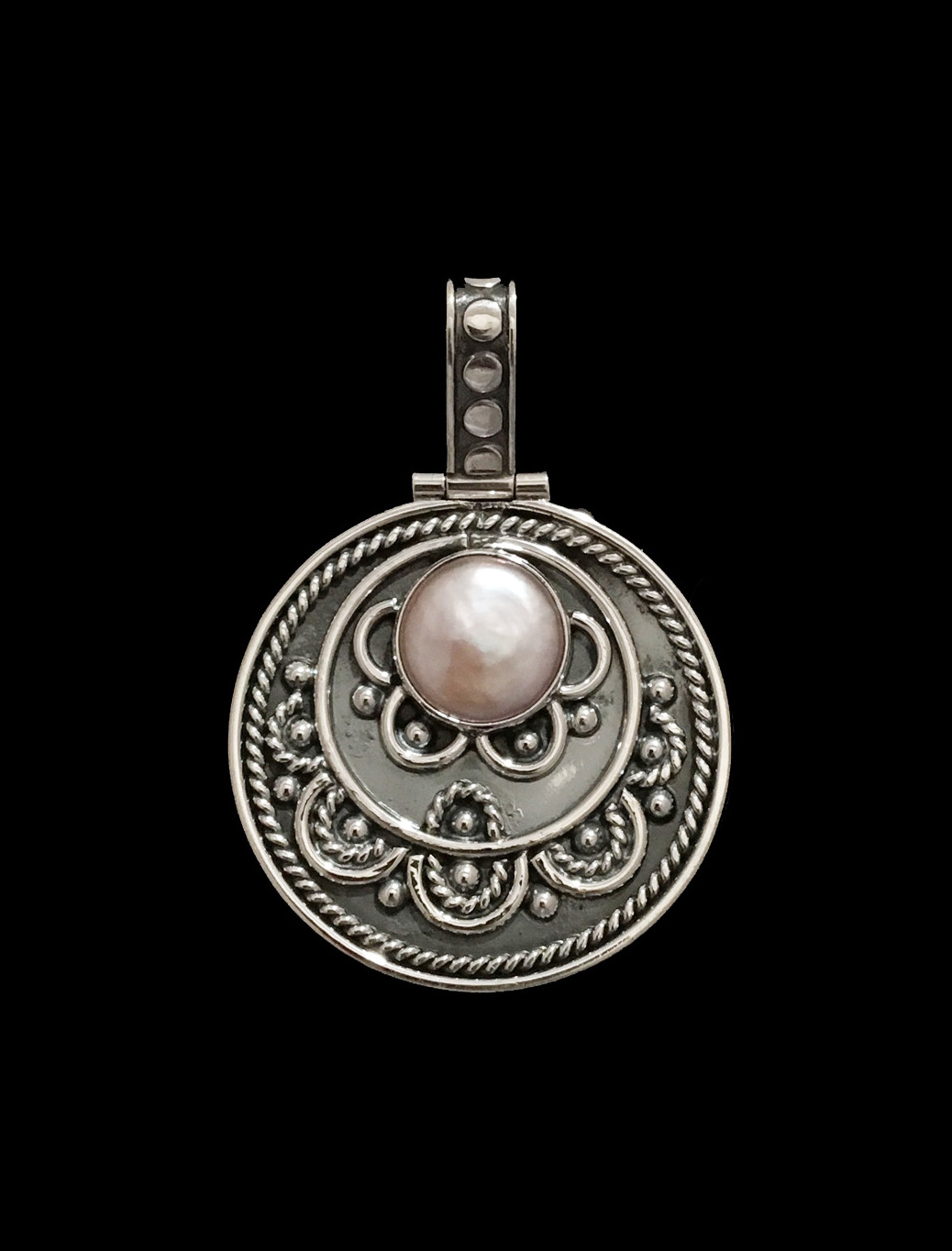 Oxidized Disc with Pearl