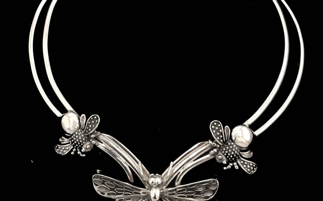 Bee/Dragonfly Collar
