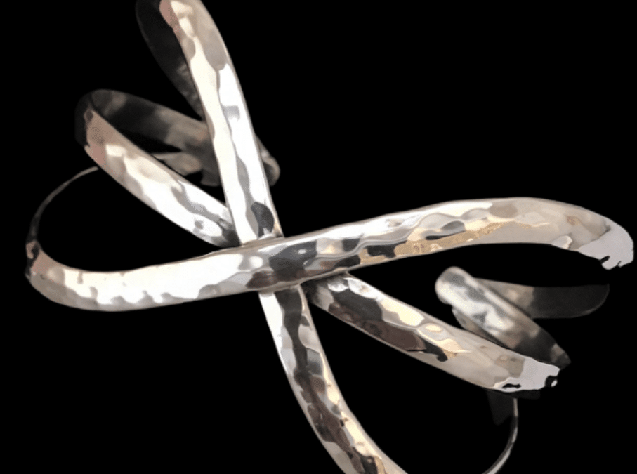 Small Hammered Criss Cross