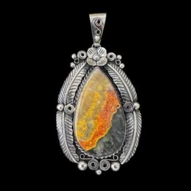 Flowery Bumblebee Pendant