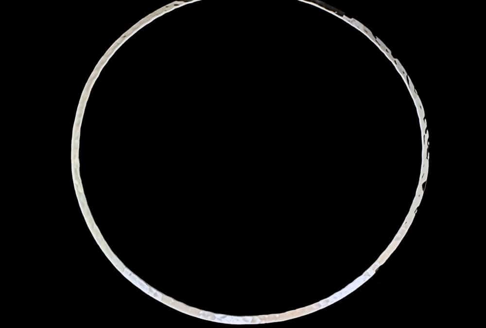 Flat Wire Hammered w/ Hook