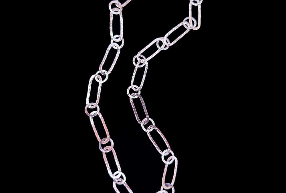 Hammered Oval Circle Necklace